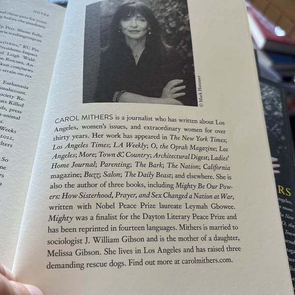 BOOK ABOUT DOGS - Picture 4 of 11